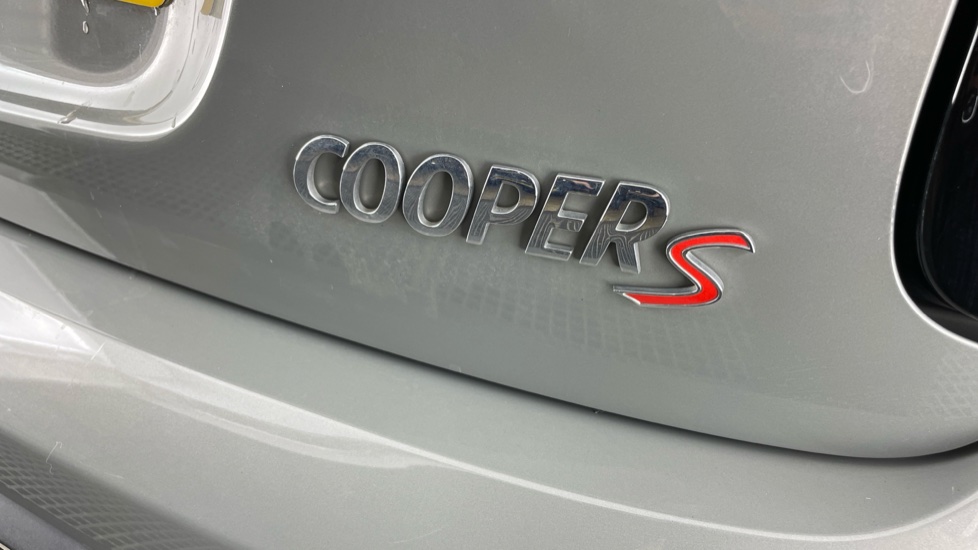 MINI Hatchback 2.0 Cooper S Classic 3dr Auto Petrol Hatchback - Image 41