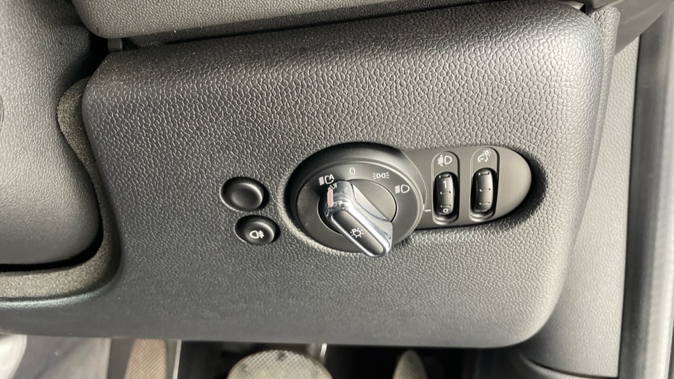 MINI Hatchback 2.0 Cooper S Classic 3dr Auto Petrol Hatchback - Image 50