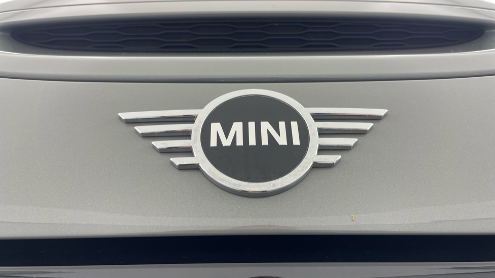 MINI Hatchback 135kW Cooper S Level 1 33kWh 3dr Auto Electric Hatchback - Image 24