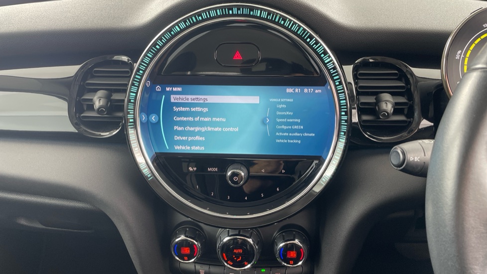 MINI Hatchback 135kW Cooper S Level 1 33kWh 3dr Auto Electric Hatchback - Image 60