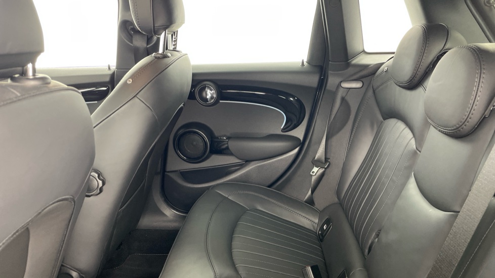 MINI Hatchback 1.5 Cooper Exclusive Premium 5dr Auto Petrol Hatchback - Image 12