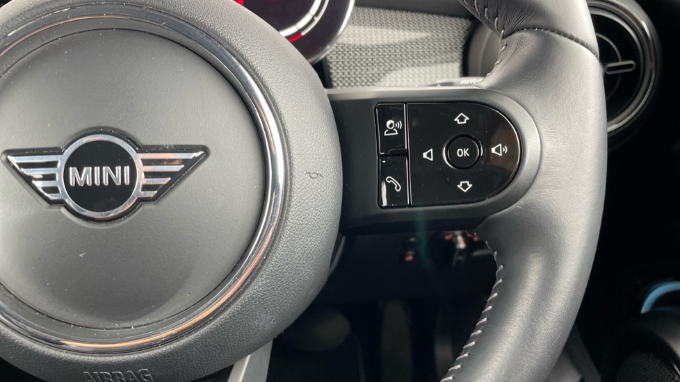 MINI Hatchback 1.5 Cooper Exclusive Premium 5dr Auto Petrol Hatchback - Image 18