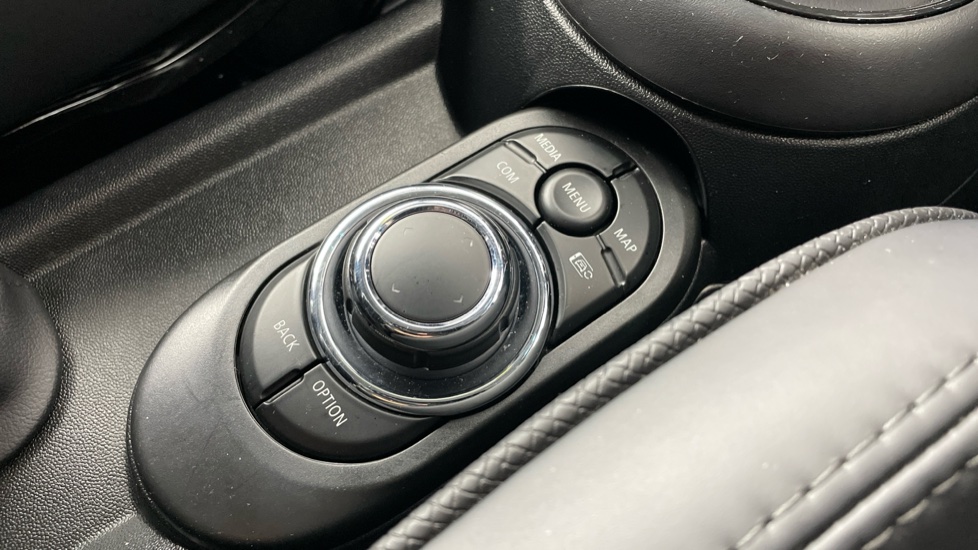 MINI Hatchback 1.5 Cooper Exclusive Premium 5dr Auto Petrol Hatchback - Image 19