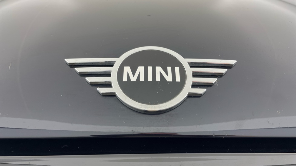 MINI Hatchback 1.5 Cooper Exclusive Premium 5dr Auto Petrol Hatchback - Image 24