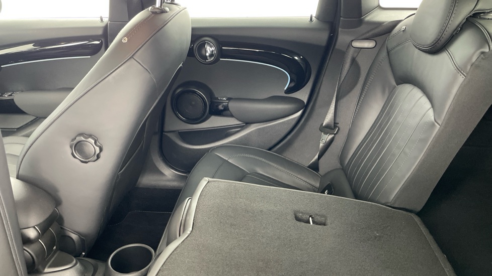 MINI Hatchback 1.5 Cooper Exclusive Premium 5dr Auto Petrol Hatchback - Image 38