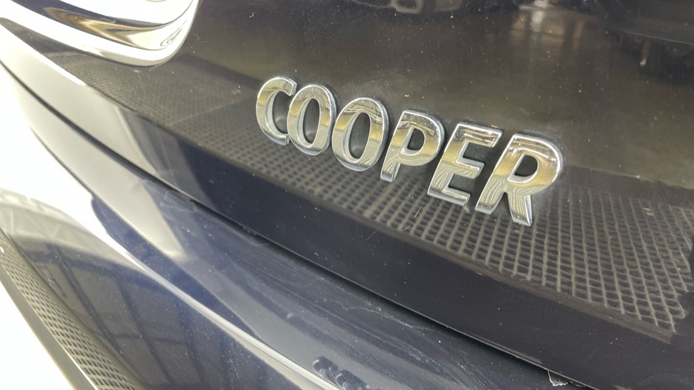 MINI Hatchback 1.5 Cooper Exclusive Premium 5dr Auto Petrol Hatchback - Image 44