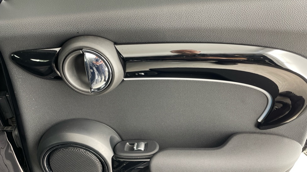 MINI Hatchback 1.5 Cooper Exclusive Premium 5dr Auto Petrol Hatchback - Image 46