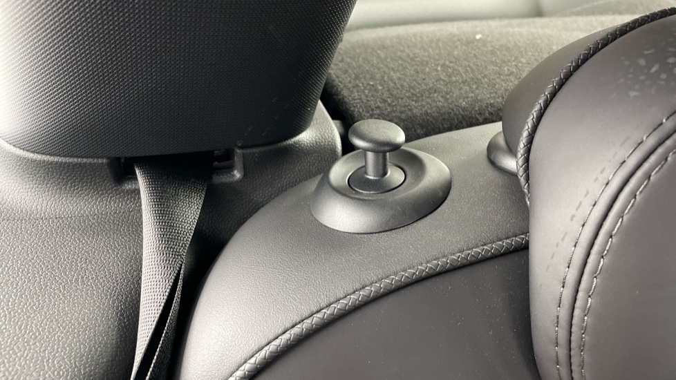 MINI Hatchback 1.5 Cooper Exclusive Premium 5dr Auto Petrol Hatchback - Image 49