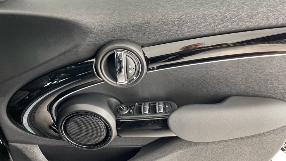 MINI Hatchback 1.5 Cooper Exclusive Premium 5dr Auto Petrol Hatchback - Image 51