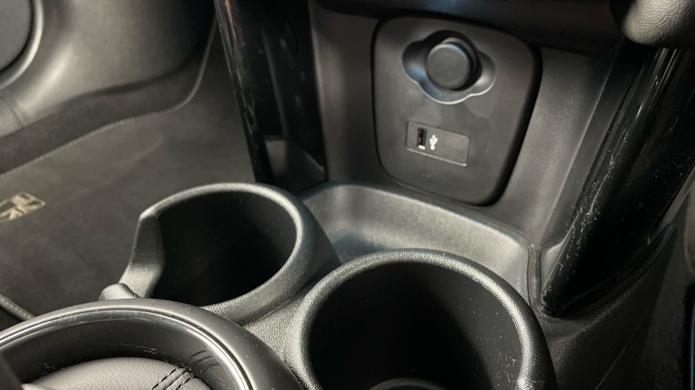 MINI Hatchback 1.5 Cooper Exclusive Premium 5dr Auto Petrol Hatchback - Image 59