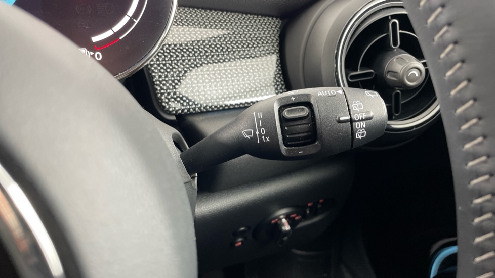 MINI Hatchback 1.5 Cooper Exclusive Premium 5dr Auto Petrol Hatchback - Image 61