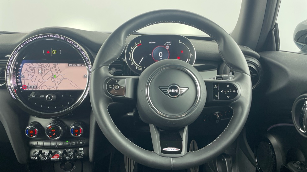 MINI Hatchback 1.5 Cooper Sport 3dr Auto [Comfort/Nav Pack] Petrol Hatchback - Image 5