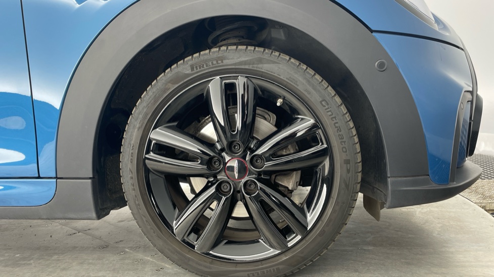 MINI Hatchback 1.5 Cooper Sport 3dr Auto [Comfort/Nav Pack] Petrol Hatchback - Image 14