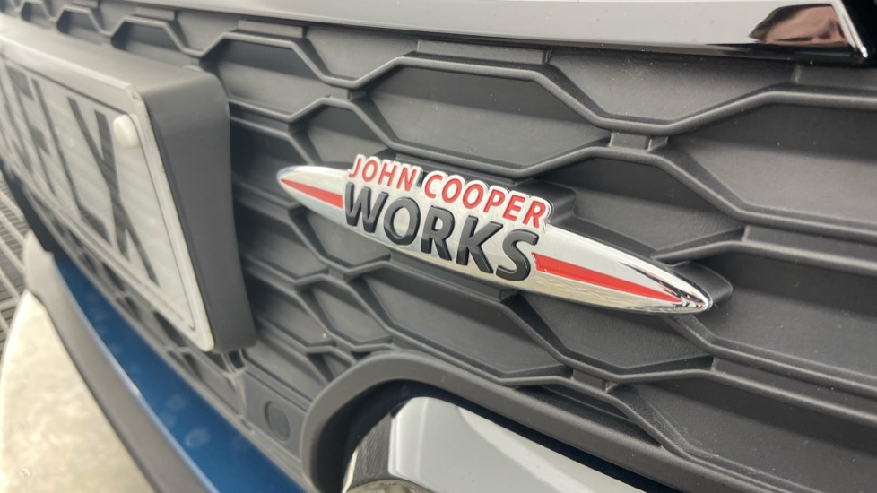 MINI Hatchback 1.5 Cooper Sport 3dr Auto [Comfort/Nav Pack] Petrol Hatchback - Image 25