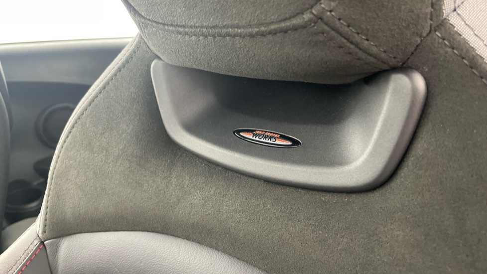 MINI Hatchback 1.5 Cooper Sport 3dr Auto [Comfort/Nav Pack] Petrol Hatchback - Image 29