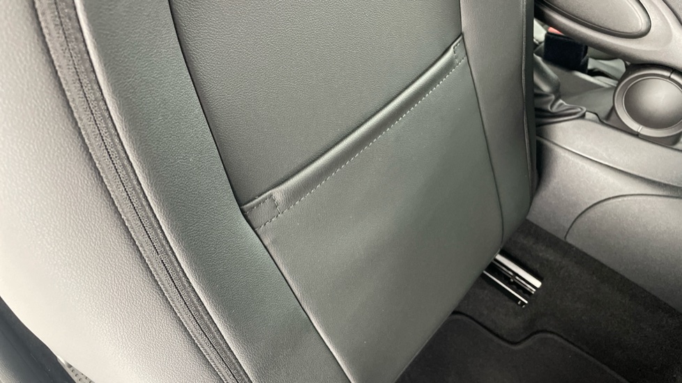 MINI Hatchback 1.5 Cooper Sport 3dr Auto [Comfort/Nav Pack] Petrol Hatchback - Image 33