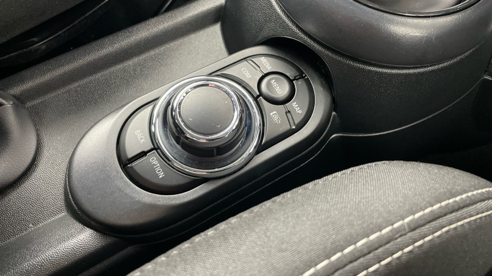 MINI Hatchback 1.5 Cooper Sport 5dr Auto Petrol Hatchback - Image 19