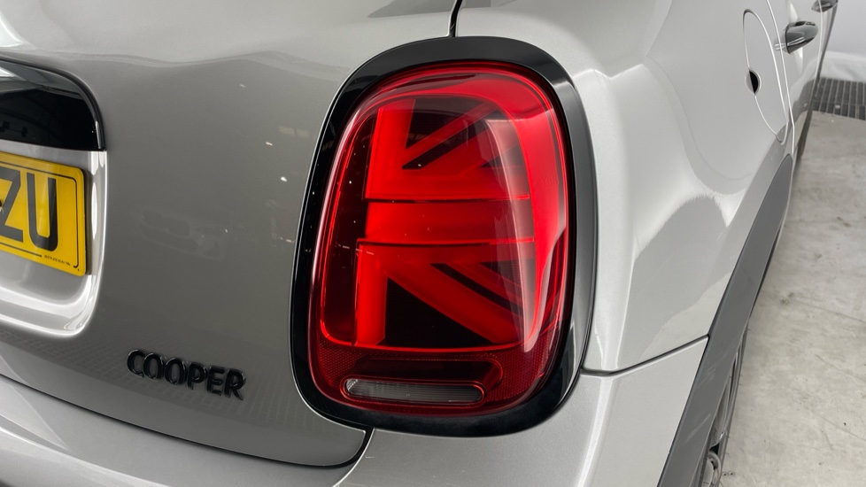 MINI Hatchback 1.5 Cooper Sport 5dr Auto Petrol Hatchback - Image 22