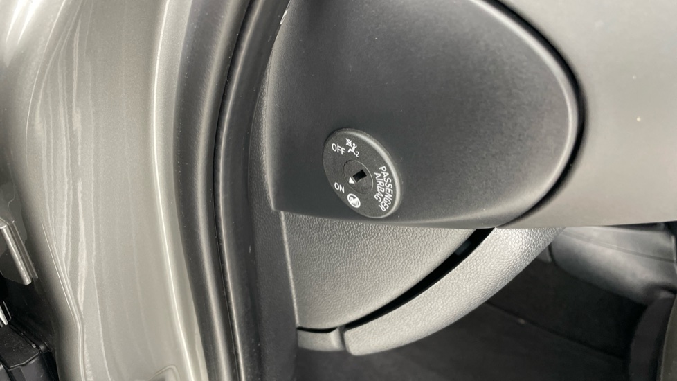 MINI Hatchback 1.5 Cooper Sport 5dr Auto Petrol Hatchback - Image 30