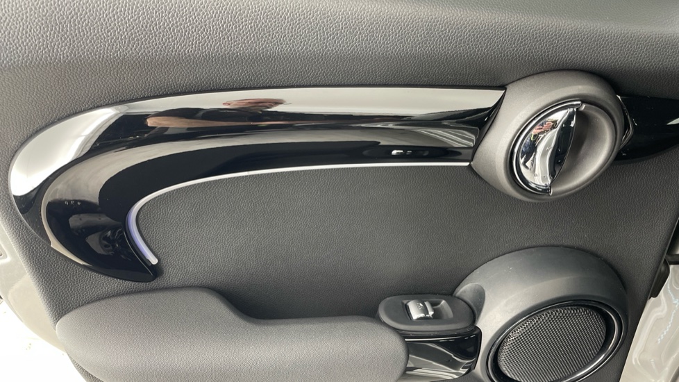 MINI Hatchback 1.5 Cooper Sport 5dr Auto Petrol Hatchback - Image 31