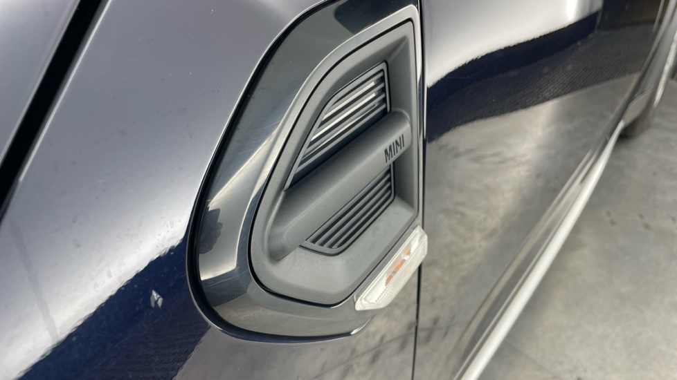 MINI Countryman 1.5 Cooper Classic Premium 5dr Auto Petrol Hatchback - Image 25