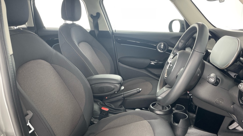 MINI Hatchback 1.5 Cooper Classic 5dr Auto Petrol Hatchback - Image 11