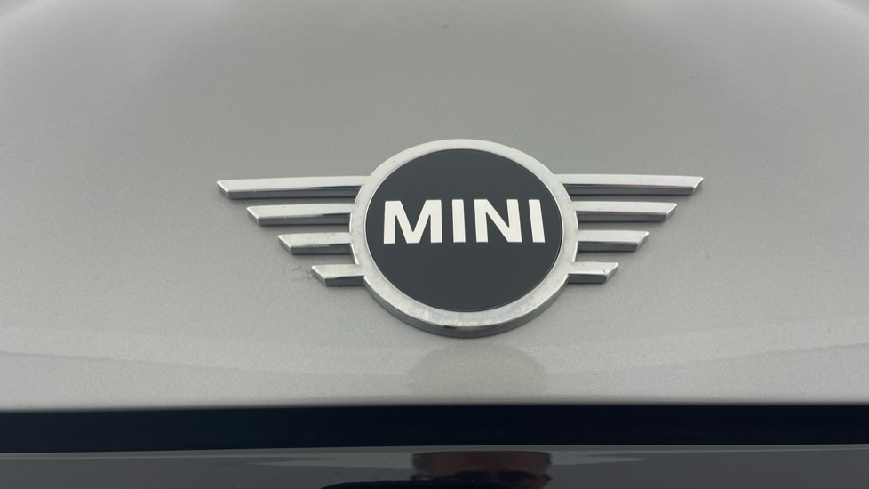MINI Hatchback 1.5 Cooper Classic 5dr Auto Petrol Hatchback - Image 24