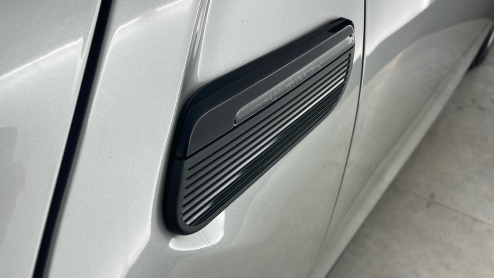 MINI Hatchback 1.5 Cooper Classic 5dr Auto Petrol Hatchback - Image 25