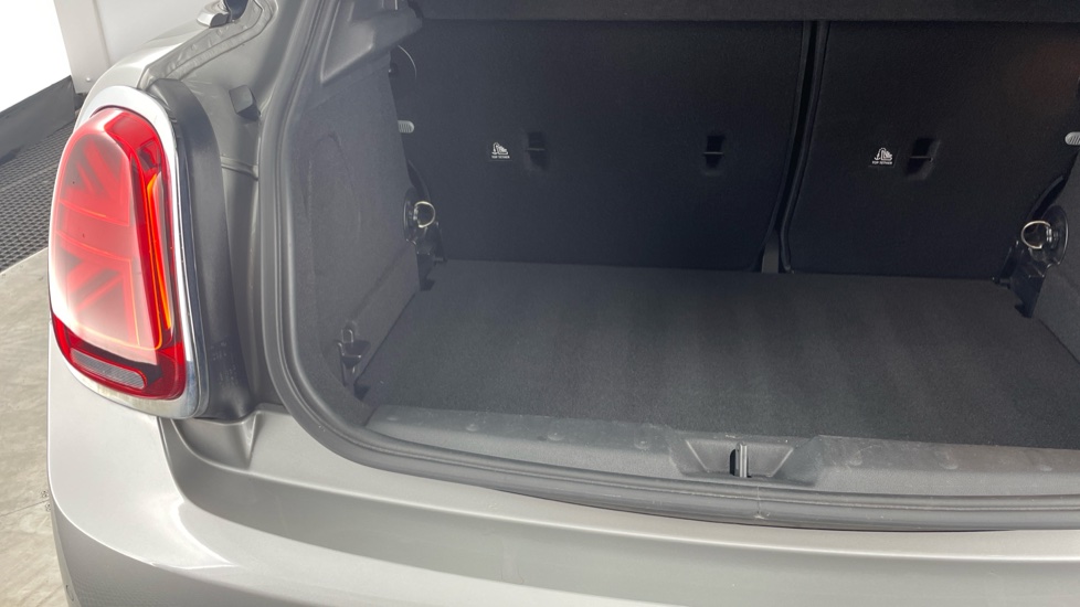 MINI Hatchback 1.5 Cooper Classic 5dr Auto Petrol Hatchback - Image 35