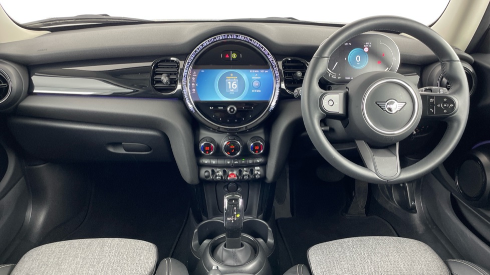 MINI Hatchback 1.5 Cooper Classic 3dr Auto Petrol Hatchback - Image 4