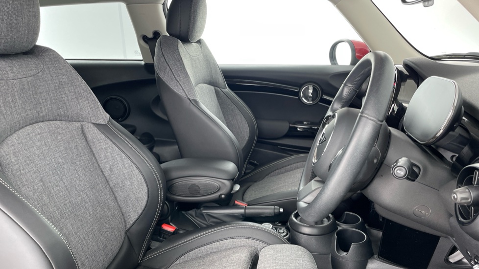 MINI Hatchback 1.5 Cooper Classic 3dr Auto Petrol Hatchback - Image 11