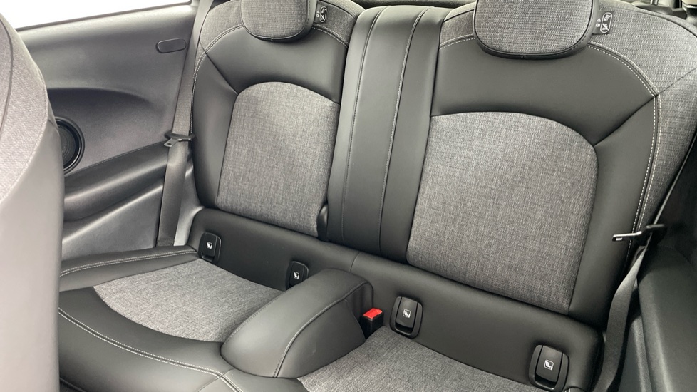 MINI Hatchback 1.5 Cooper Classic 3dr Auto Petrol Hatchback - Image 12