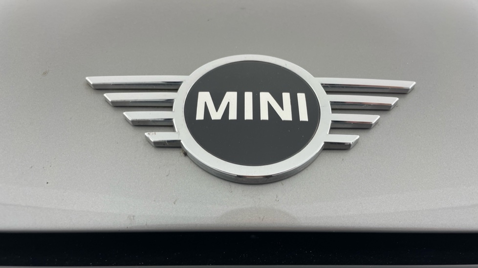 MINI Hatchback 1.5 Cooper Classic 3dr Auto Petrol Hatchback - Image 24