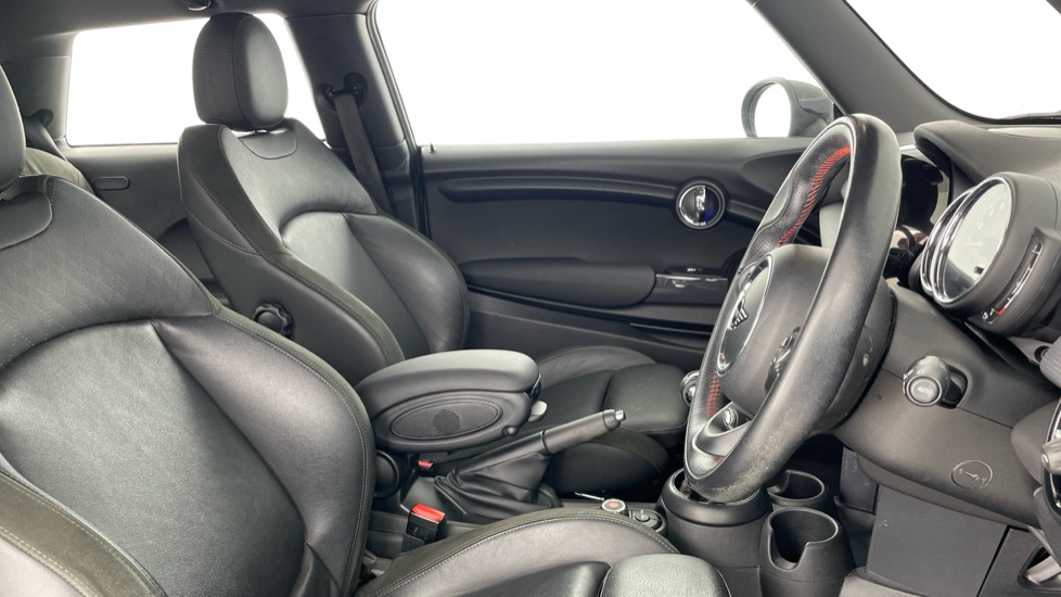 MINI Hatchback 1.5 Cooper Sport II 3dr Petrol Hatchback - Image 11