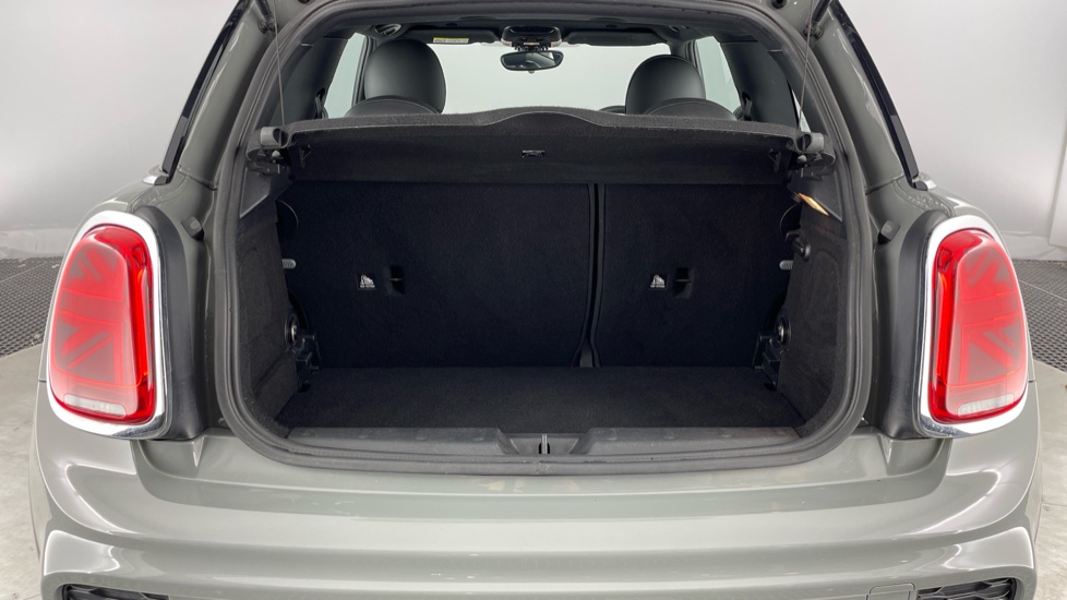 MINI Hatchback 1.5 Cooper Sport II 3dr Petrol Hatchback - Image 13
