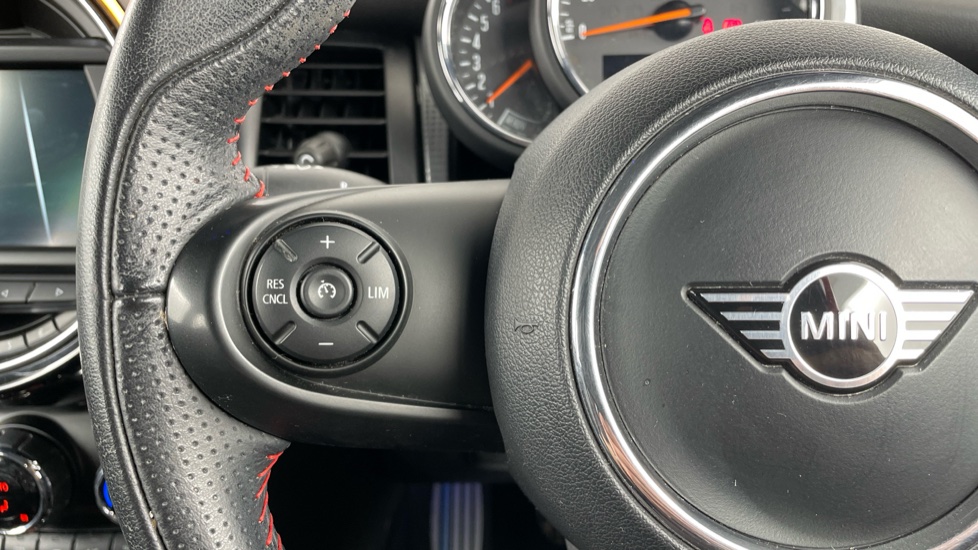 MINI Hatchback 1.5 Cooper Sport II 3dr Petrol Hatchback - Image 17