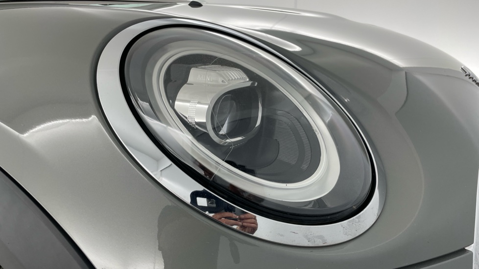 MINI Hatchback 1.5 Cooper Sport II 3dr Petrol Hatchback - Image 23
