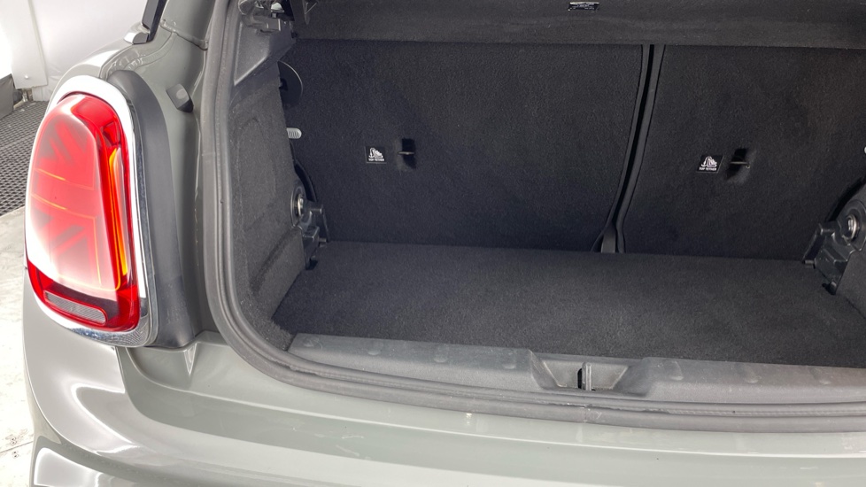 MINI Hatchback 1.5 Cooper Sport II 3dr Petrol Hatchback - Image 38