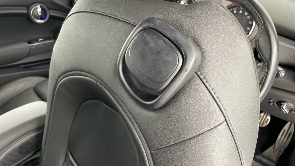 MINI Hatchback 1.5 Cooper Sport II 3dr Petrol Hatchback - Image 45