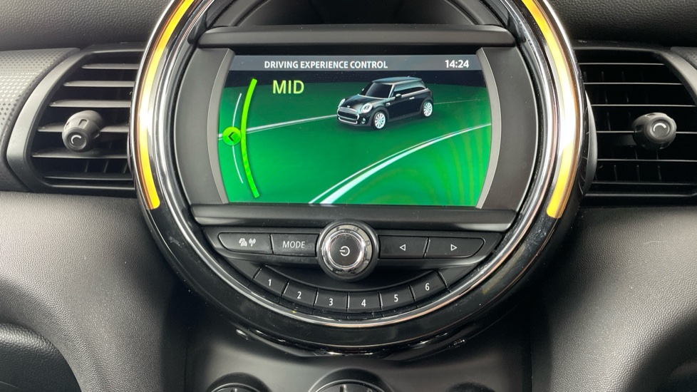 MINI Hatchback 1.5 Cooper Sport II 3dr Petrol Hatchback - Image 66