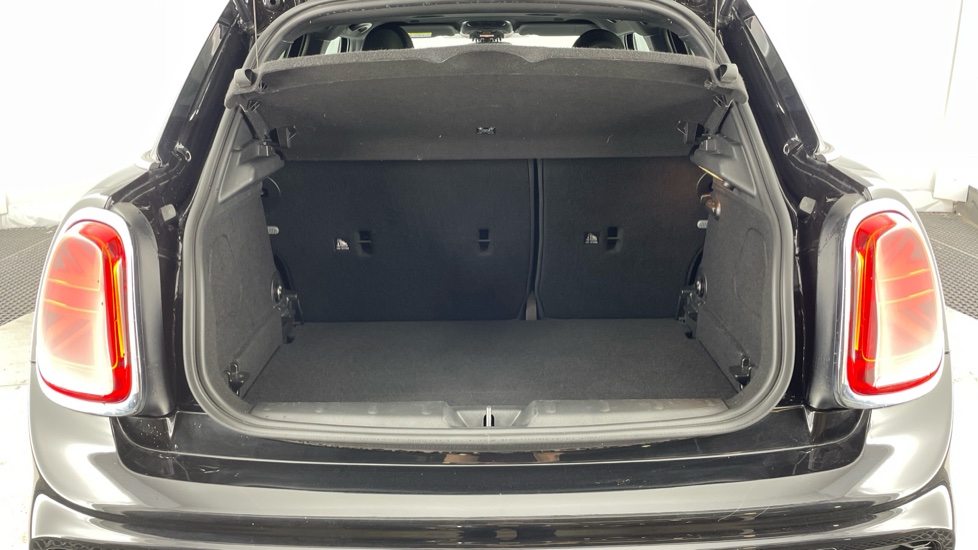 MINI Hatchback 1.5 Cooper Sport II 5dr Auto Petrol Hatchback - Image 13