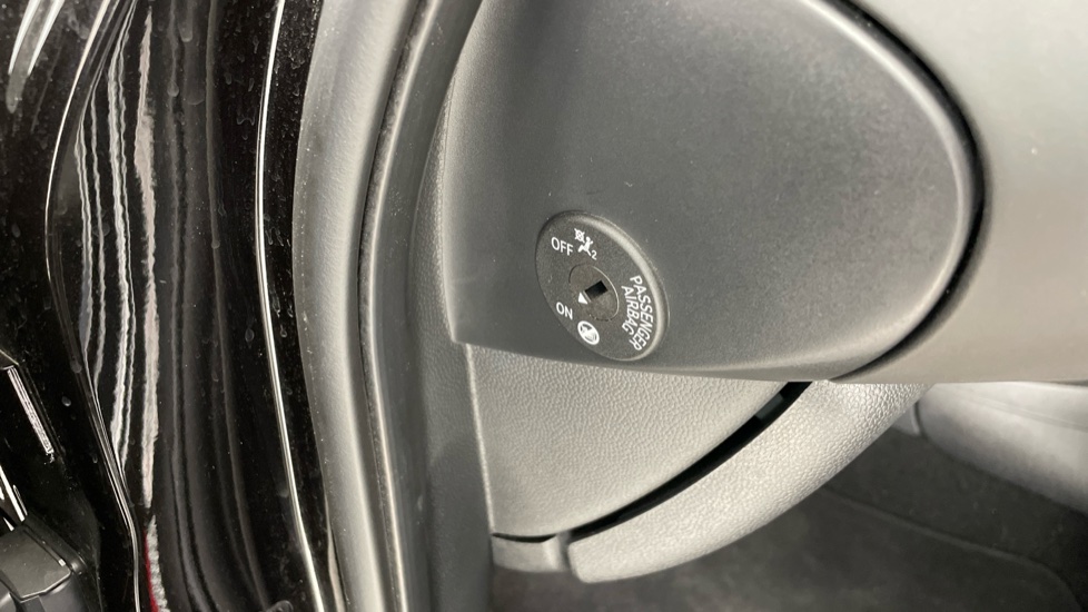 MINI Hatchback 1.5 Cooper Sport II 5dr Auto Petrol Hatchback - Image 29