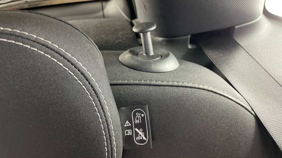 MINI Hatchback 1.5 Cooper Sport II 5dr Auto Petrol Hatchback - Image 34