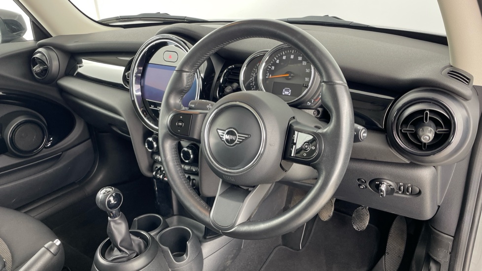 MINI Hatchback 1.5 Cooper Classic 3dr Petrol Hatchback - Image 6