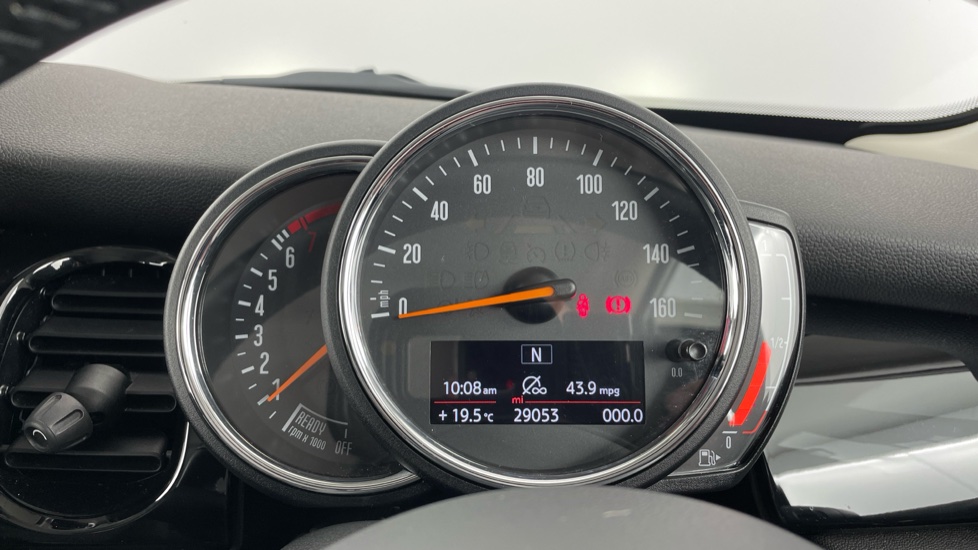 MINI Hatchback 1.5 Cooper Classic 3dr Petrol Hatchback - Image 9