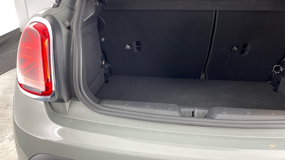 MINI Hatchback 1.5 Cooper Classic 3dr Petrol Hatchback - Image 36