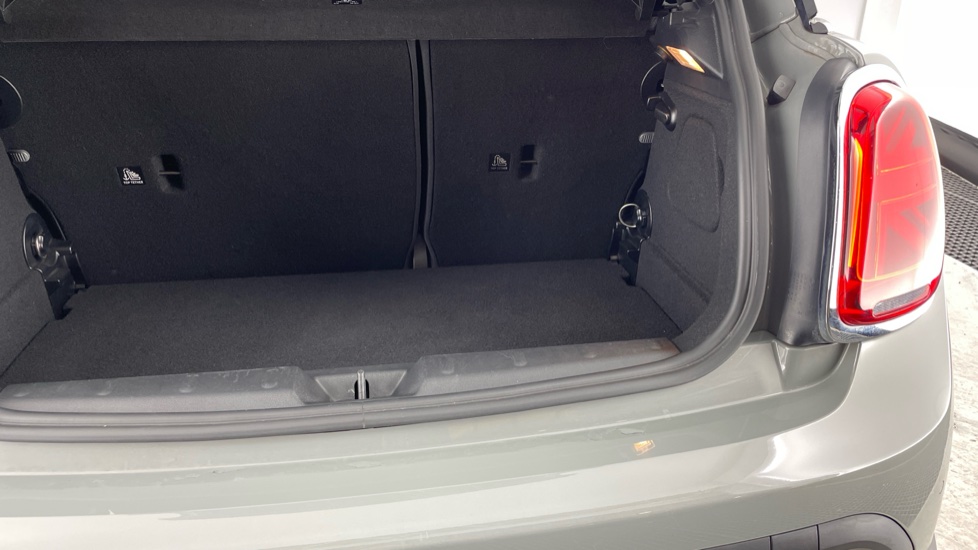 MINI Hatchback 1.5 Cooper Classic 3dr Petrol Hatchback - Image 37