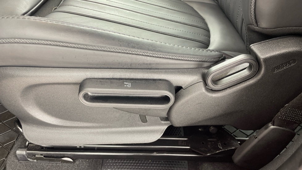 MINI Countryman 1.5 Cooper Exclusive 5dr Auto Petrol Hatchback - Image 27