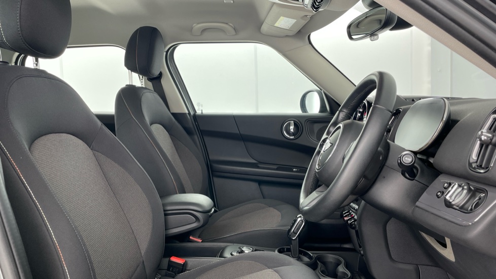 MINI Countryman 1.5 Cooper Classic 5dr Auto [Comfort/Nav+ Pack] Petrol Hatchback - Image 11