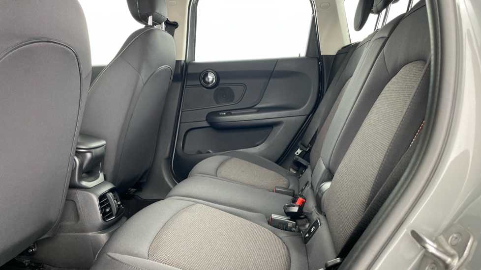 MINI Countryman 1.5 Cooper Classic 5dr Auto [Comfort/Nav+ Pack] Petrol Hatchback - Image 12